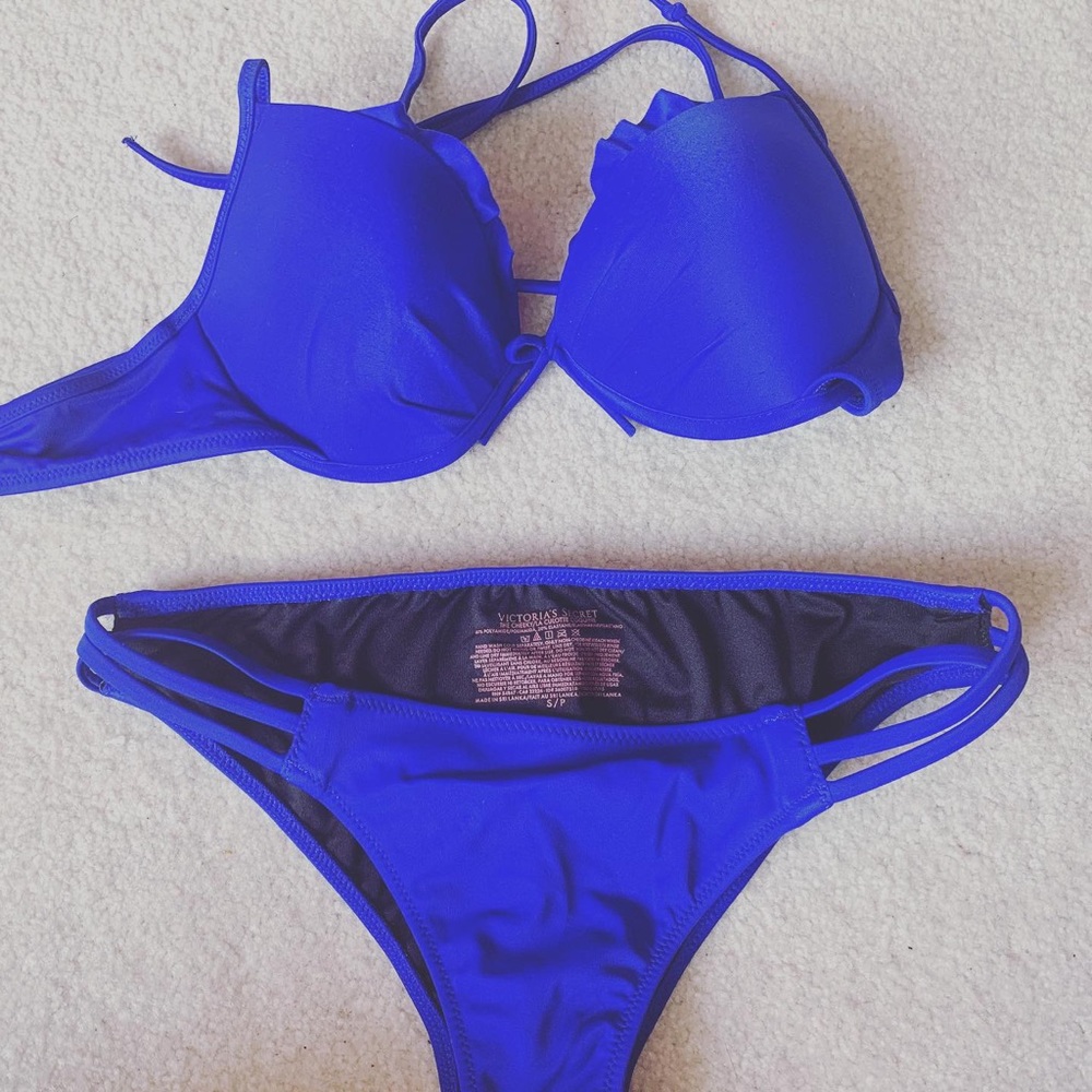 Victoria’s Secret Bikini Set